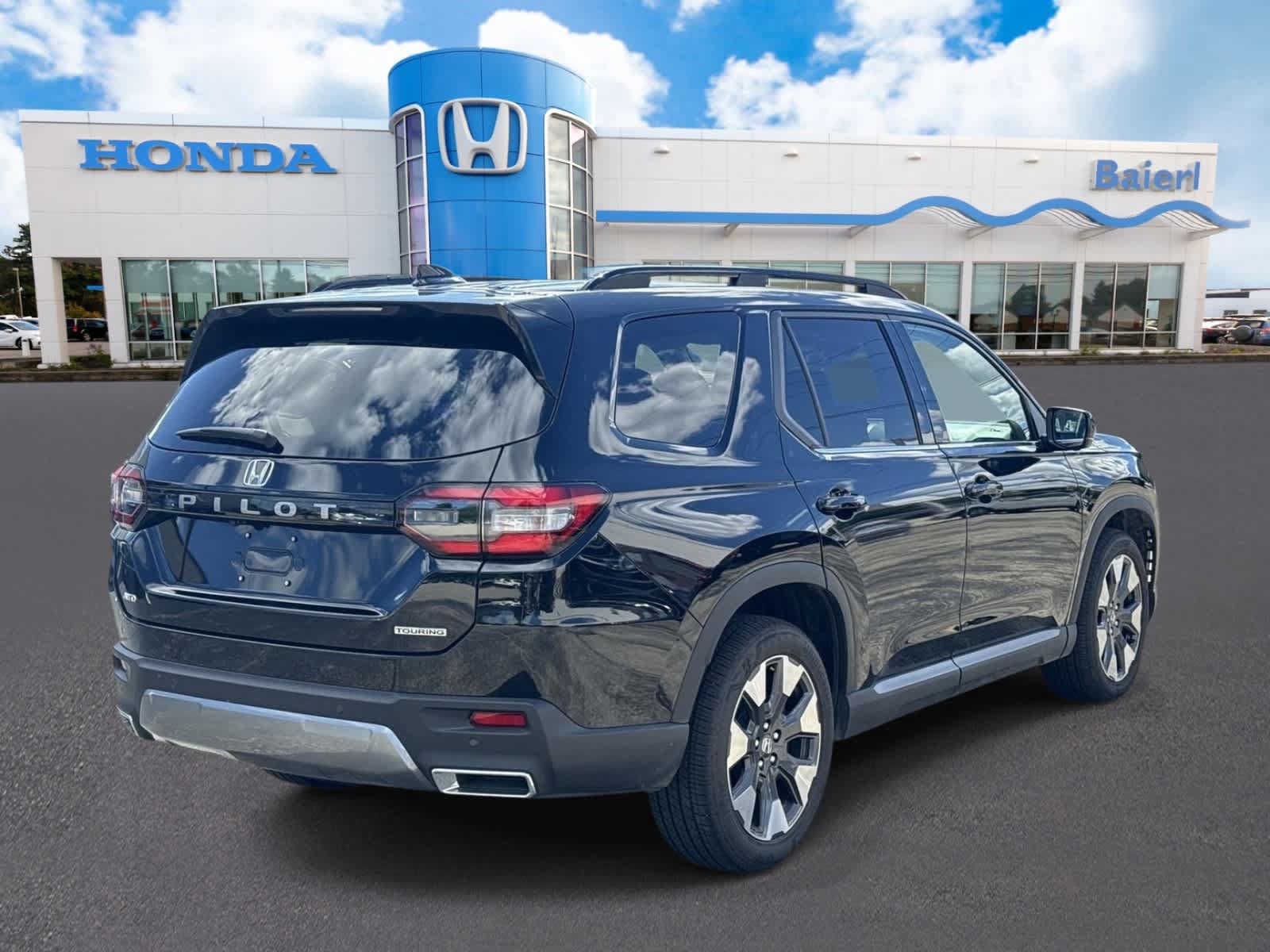 Used 2026 Honda Pilot Touring image 5
