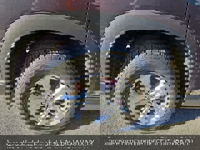 Used 2023 Honda Pilot LX image 9