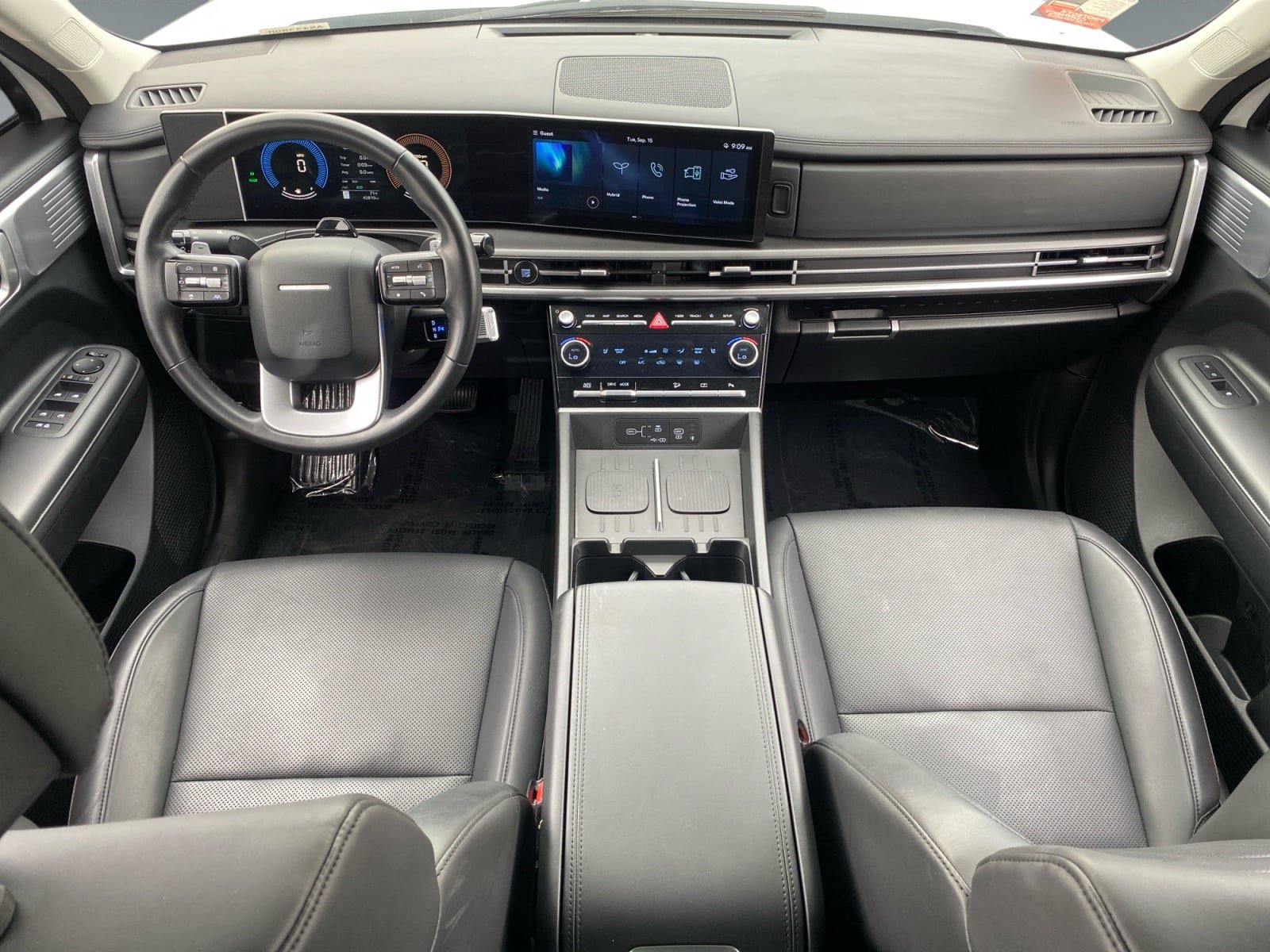 Used 2025 Hyundai Santa Fe SEL FWD image 10
