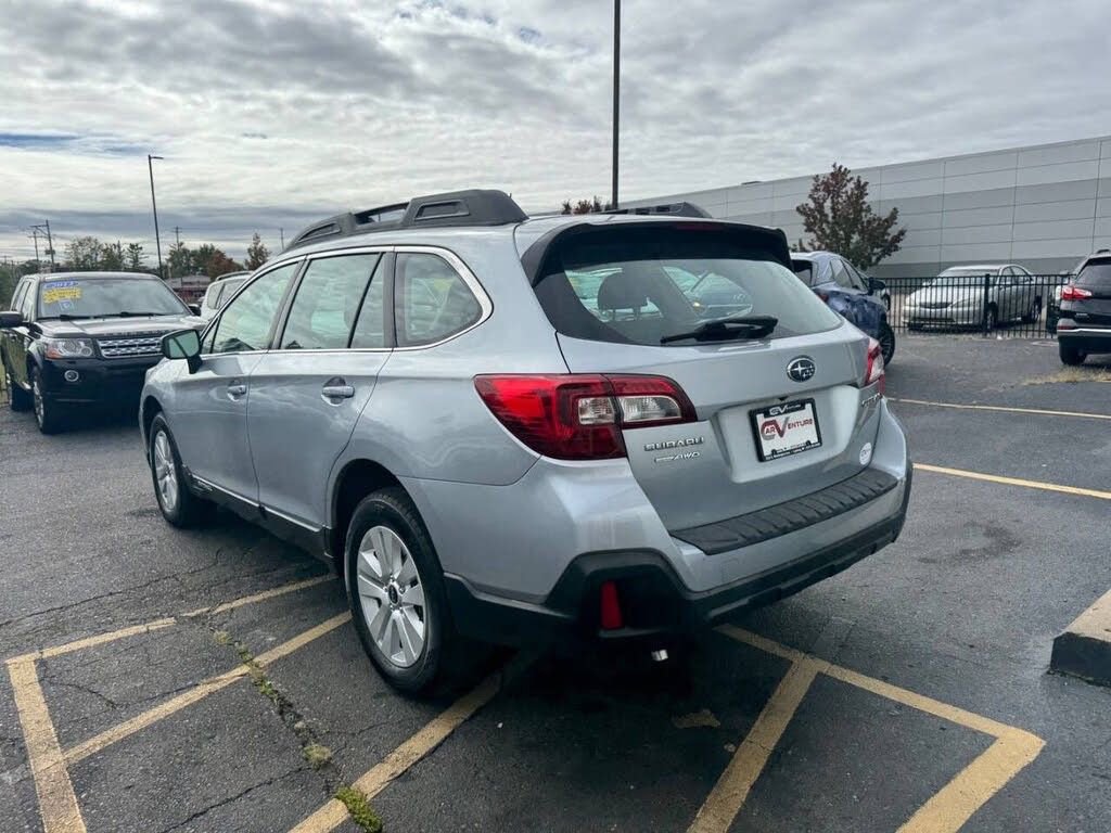 Used 2018 Subaru Outback 2.5i image 5