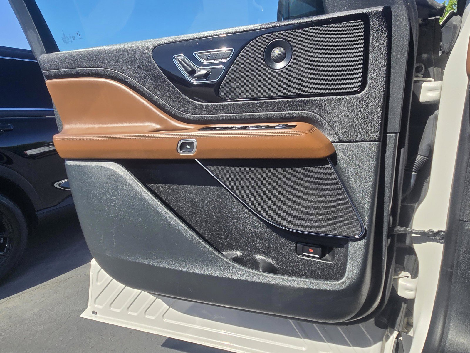 Used 2023 Lincoln Aviator Reserve w/ Elements Package Plus RWD image 15