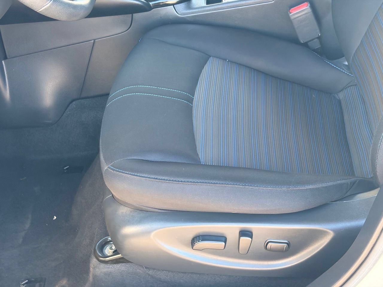 Certified 2022 Nissan Leaf SV Plus FWD image 20