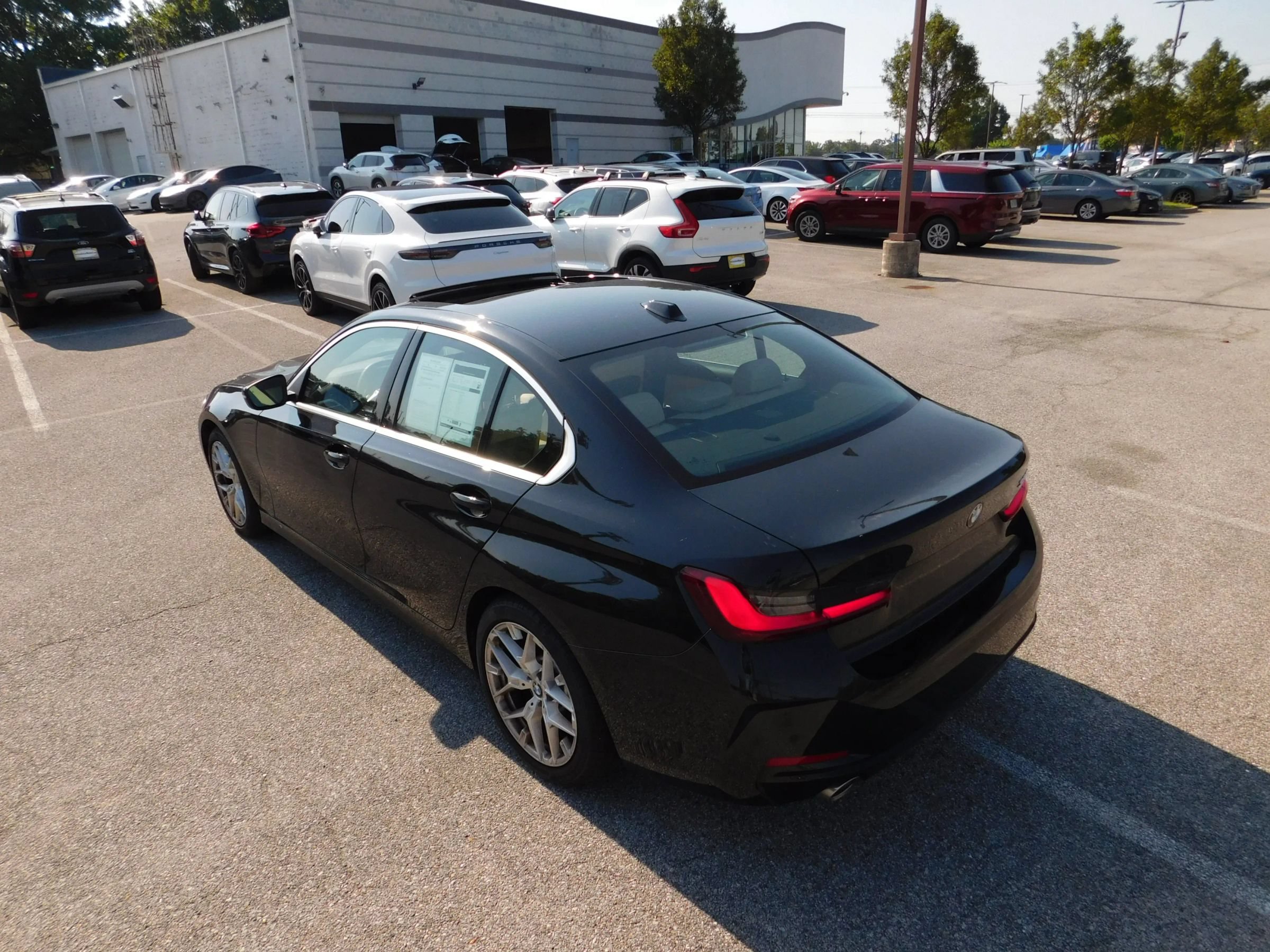 Used 2025 BMW 330i Sedan RWD image 5