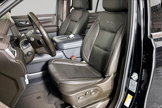 Used 2024 GMC Yukon Denali w/ Advanced Technology Package AWD/4WD image 18