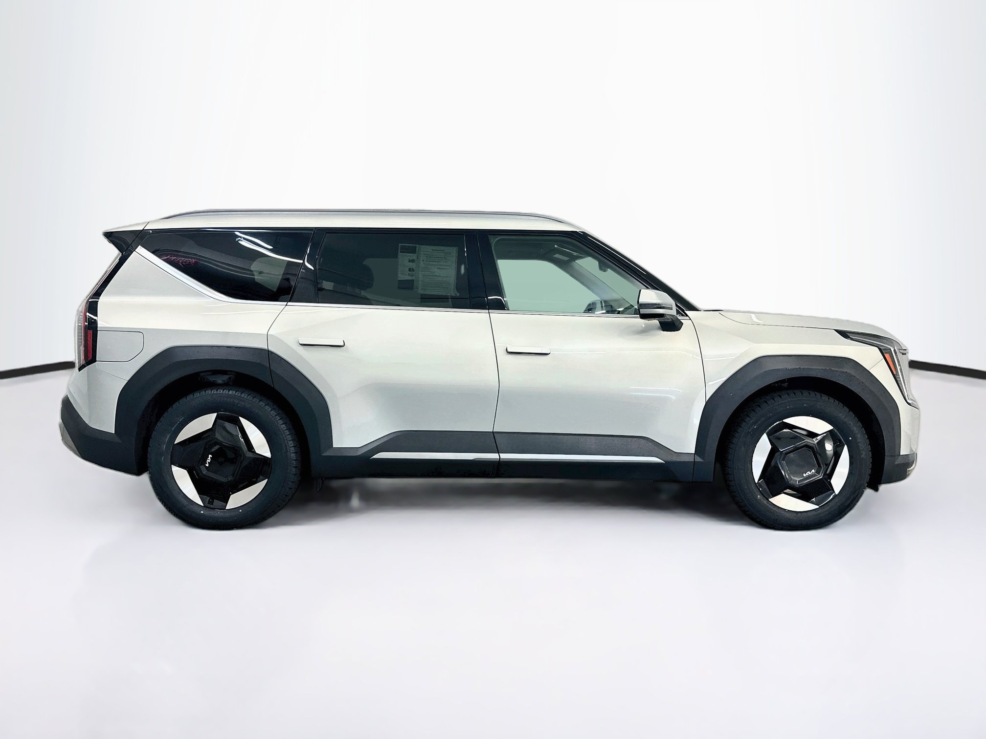Used 2024 Kia EV9 Wind AWD/4WD image 10