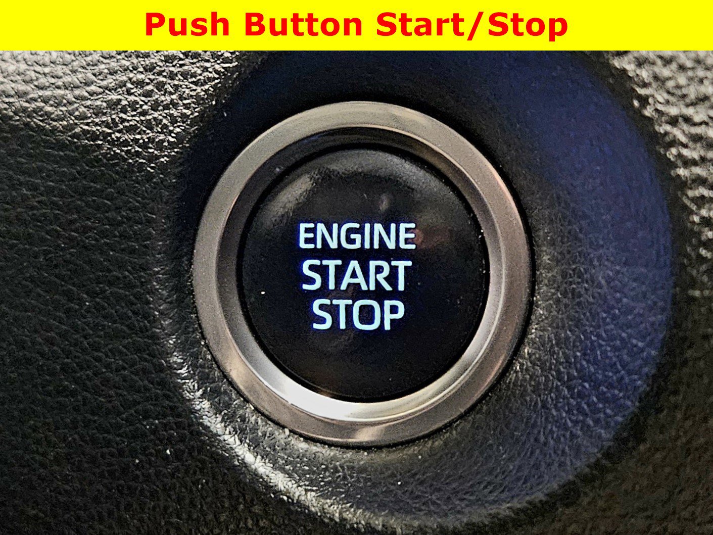 Used 2022 Toyota Corolla Cross XLE w/ Convenience Package image 23