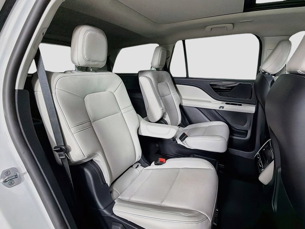 Used 2026 Lincoln Aviator 2WD image 28