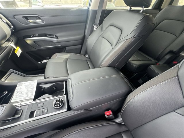 New 2025 Nissan Pathfinder SL image 20