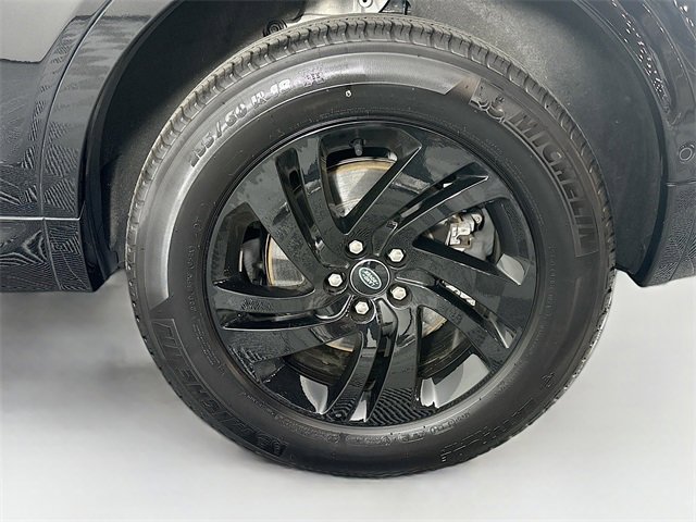 Certified 2024 Land Rover Discovery Sport S image 31