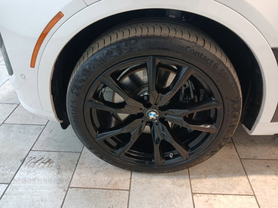 Used 2024 BMW X7 M60i w/ Executive Package image 56