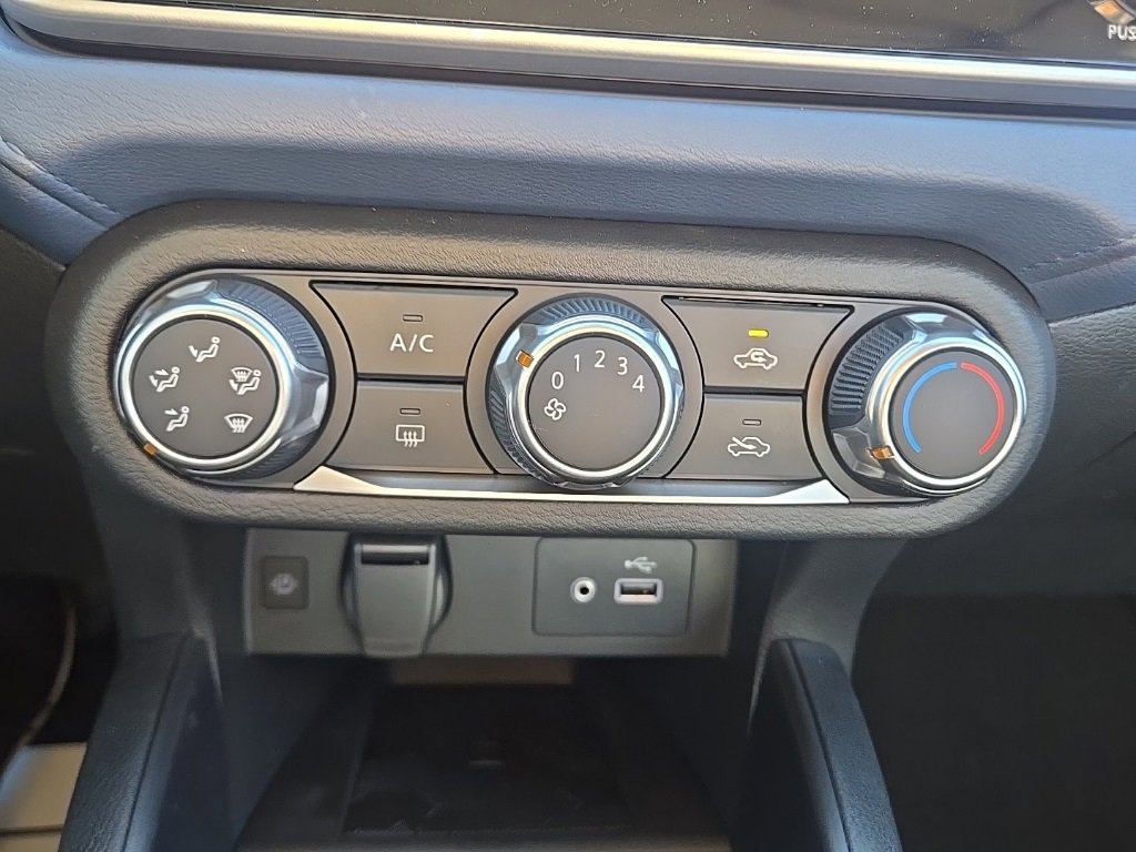 New 2025 Nissan Versa SV image 17