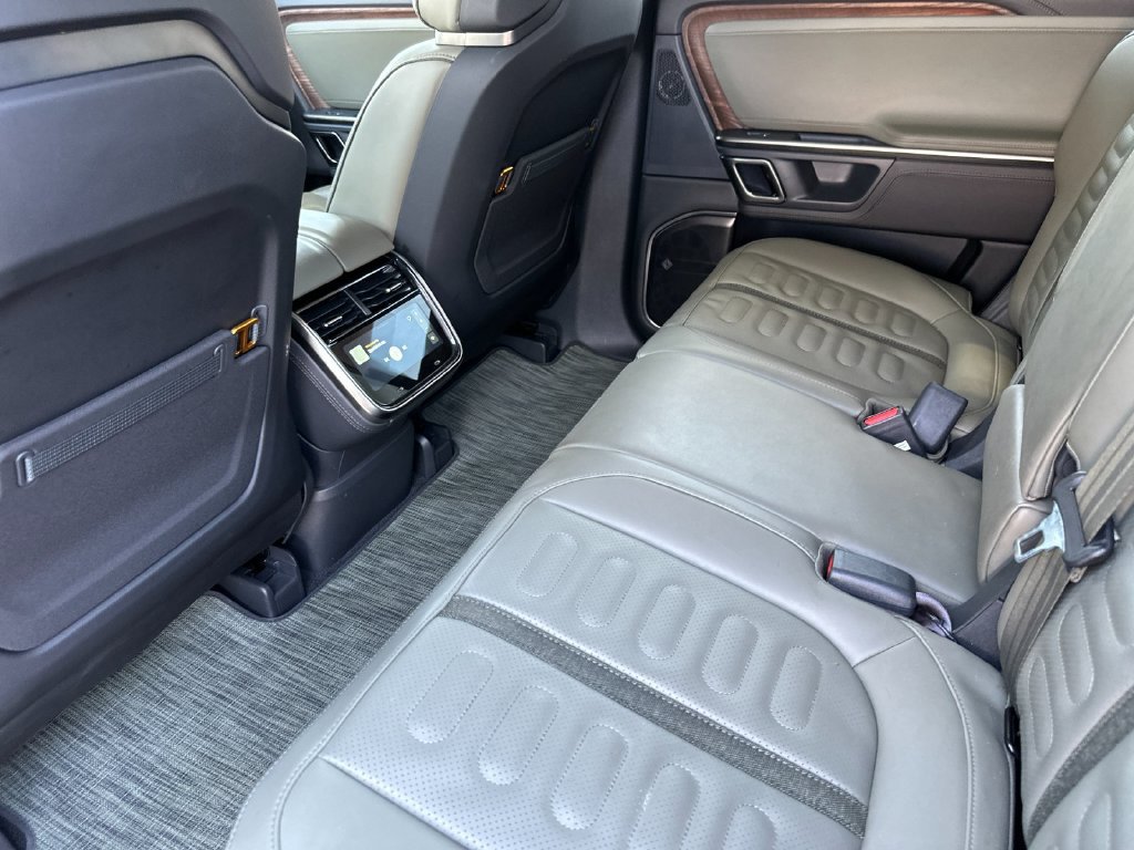 Used 2023 Rivian R1S Adventure Quad AWD/4WD image 11