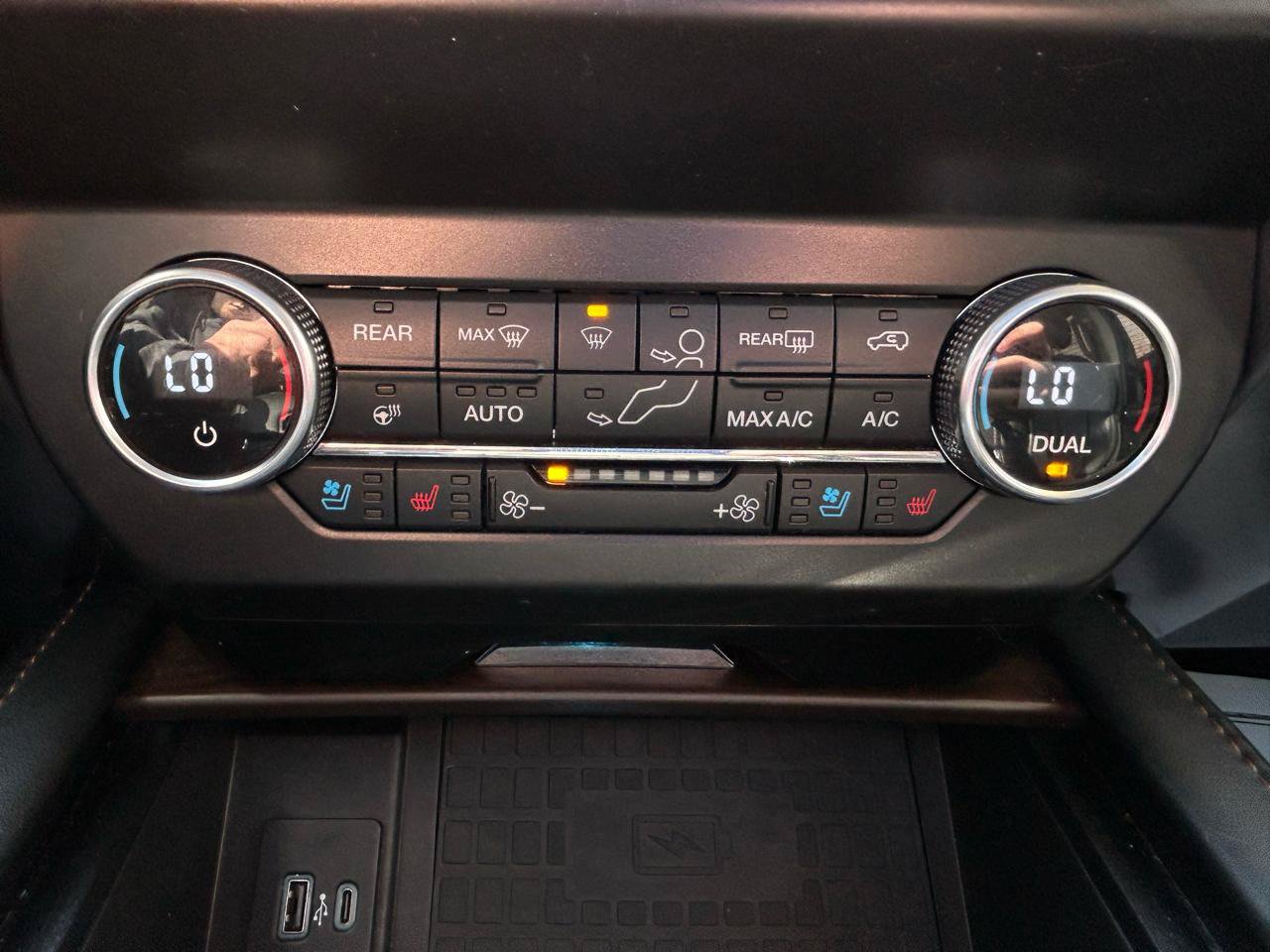 Used 2020 Ford Expedition Platinum AWD/4WD image 30