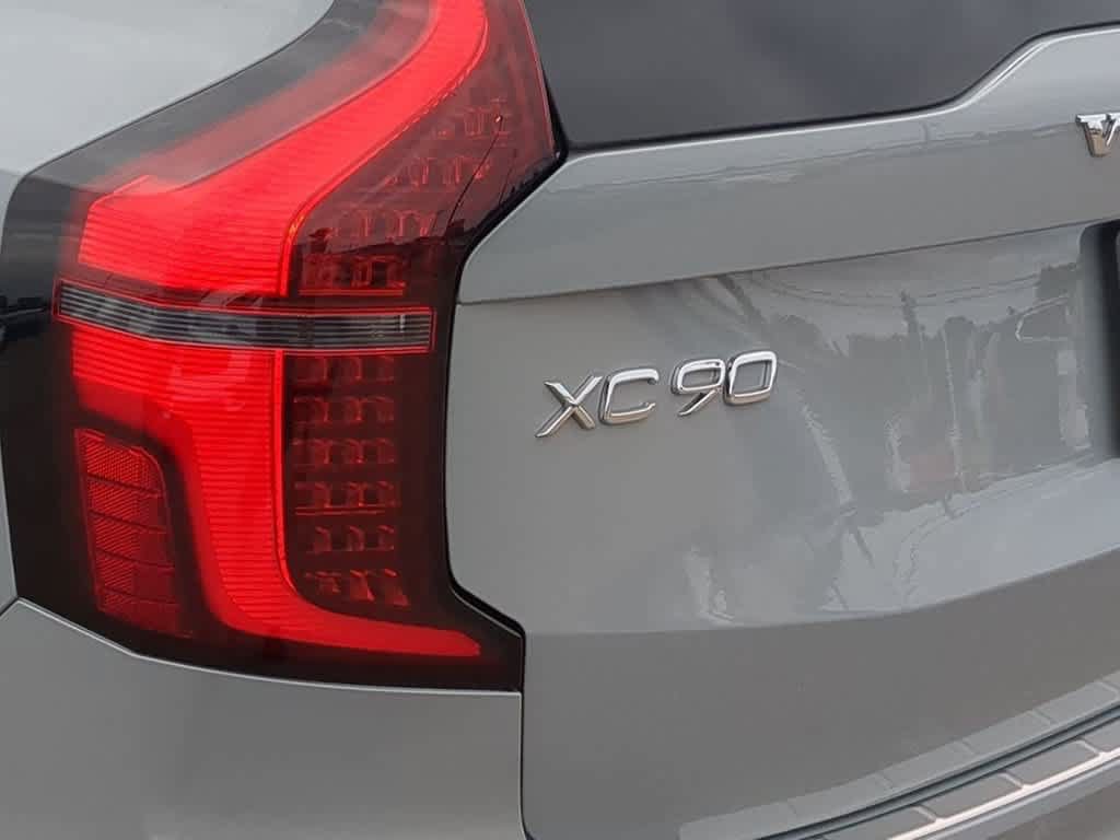 Used 2026 Volvo XC90 B6 Plus w/ Protection Package Premier AWD/4WD image 12