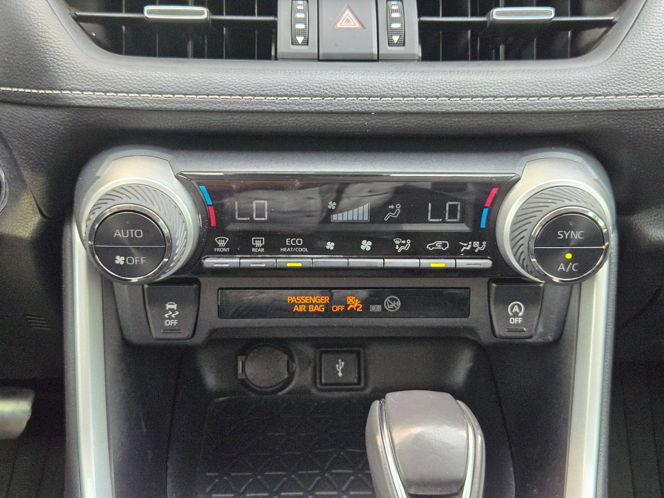 Used 2021 Toyota RAV4 XLE Premium FWD image 17