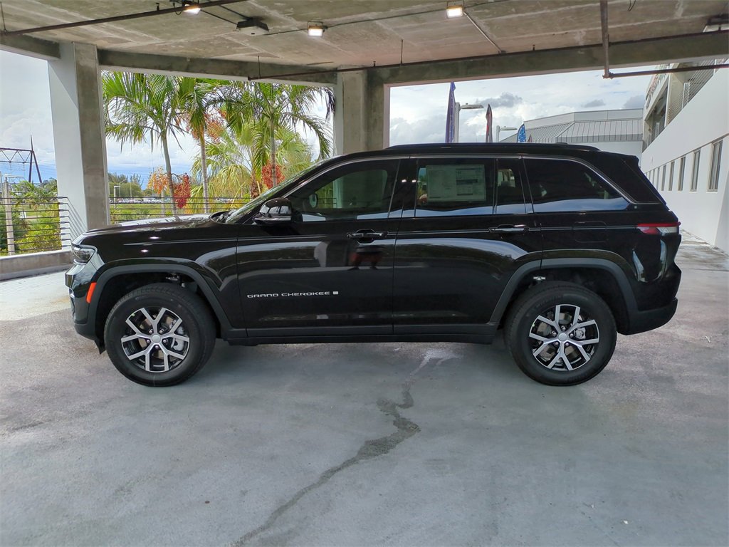 New 2025 Jeep Grand Cherokee Limited image 8