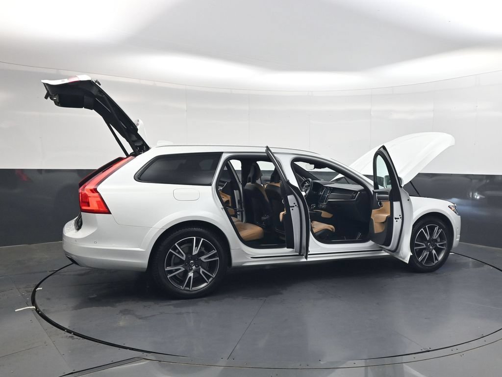 Used 2018 Volvo V90 T6 Cross Country w/ Convenience Package AWD/4WD image 37