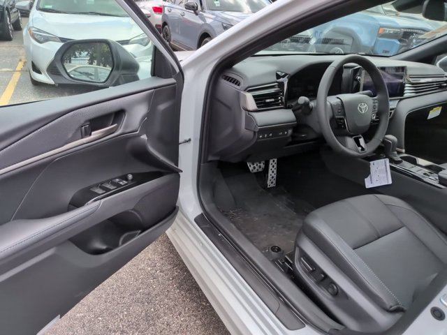 Used 2026 Toyota Camry XSE FWD image 9