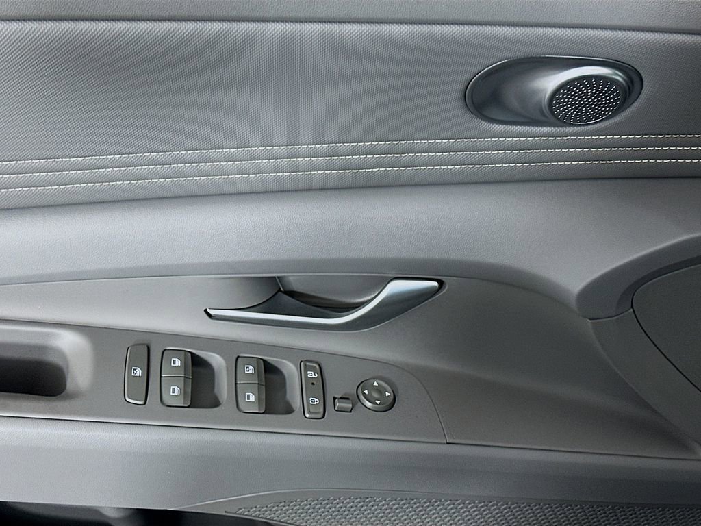 New 2026 Hyundai Elantra Sport image 18