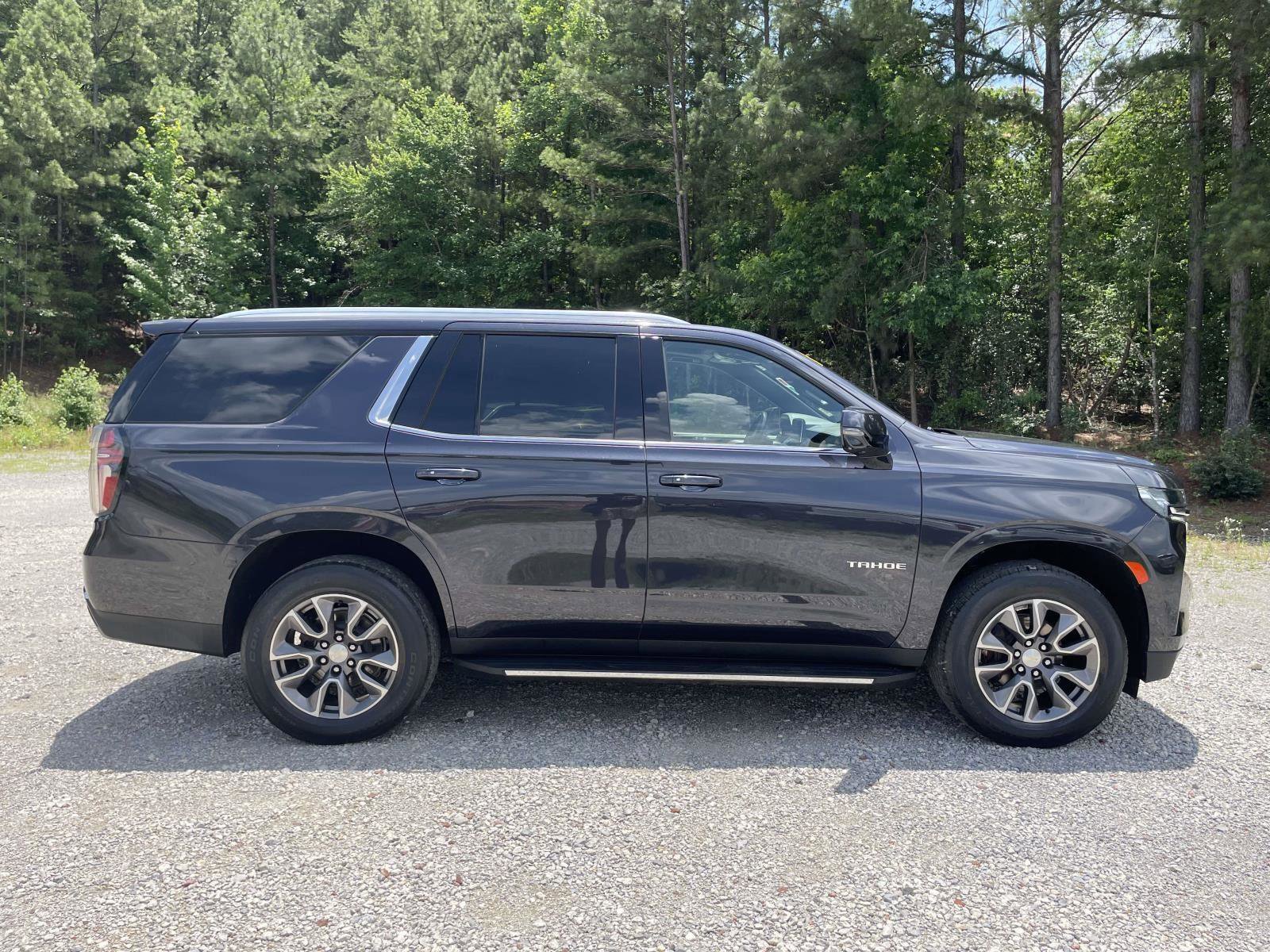 Used 2022 Chevrolet Tahoe LT w/ LT Signature Plus Package RWD image 21