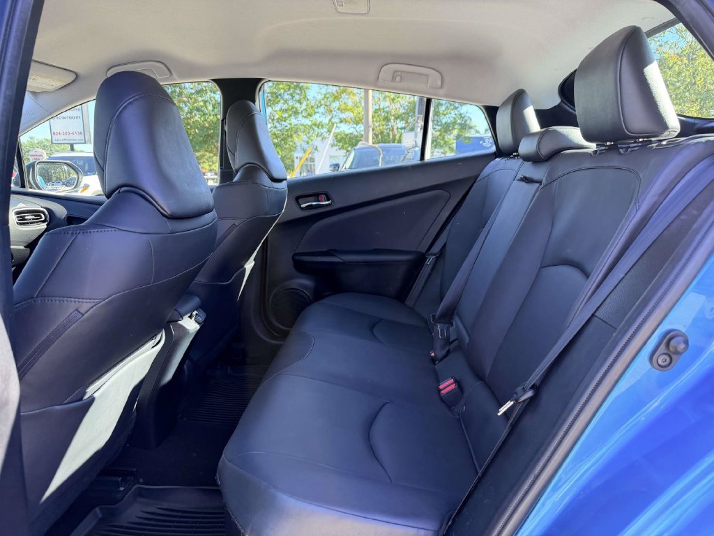 Used 2022 Toyota Prius XLE AWD/4WD image 16