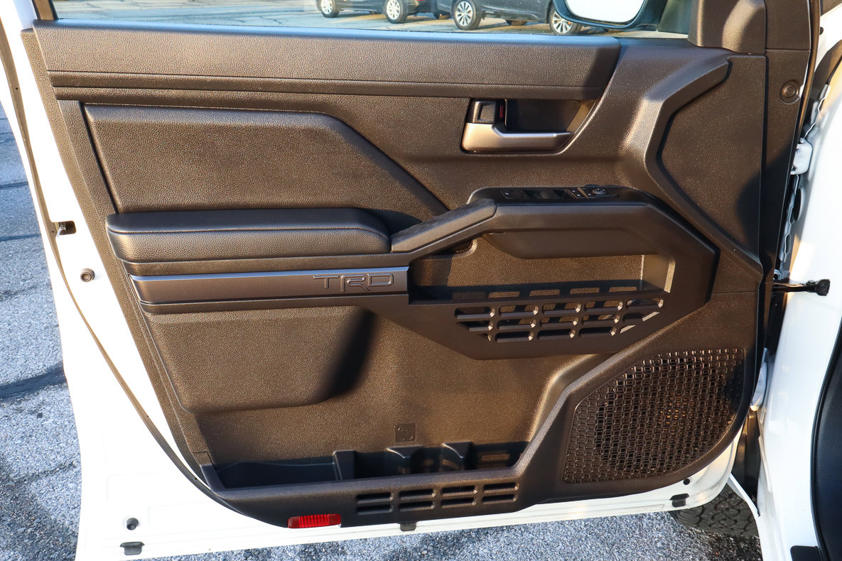 Used 2025 Toyota Tacoma TRD Off-Road image 15