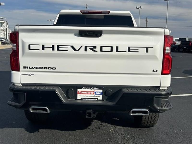 Used 2025 Chevrolet Silverado 1500 LT Trail Boss w/ Convenience Package II AWD/4WD image 12
