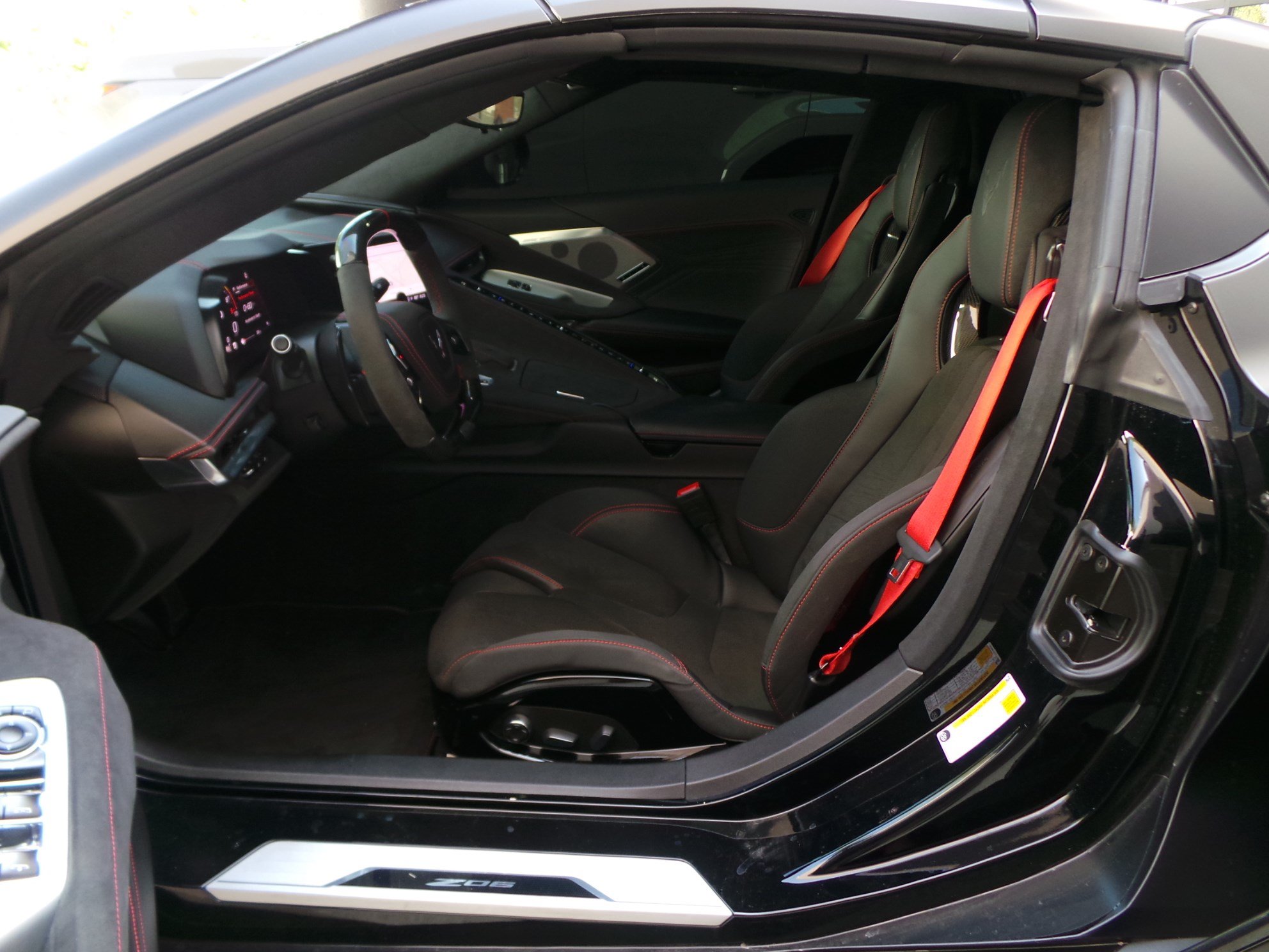 Used 2023 Chevrolet Corvette Z06 w/ Z07 Performance Package RWD image 35
