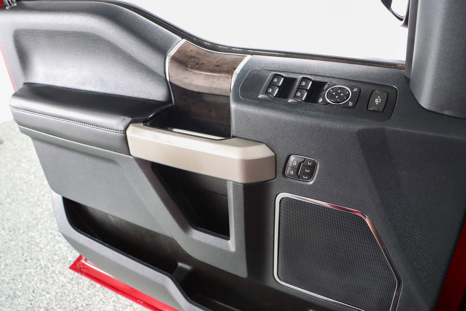 Used 2022 Ford F250 Lariat w/ Lariat Ultimate Package image 24