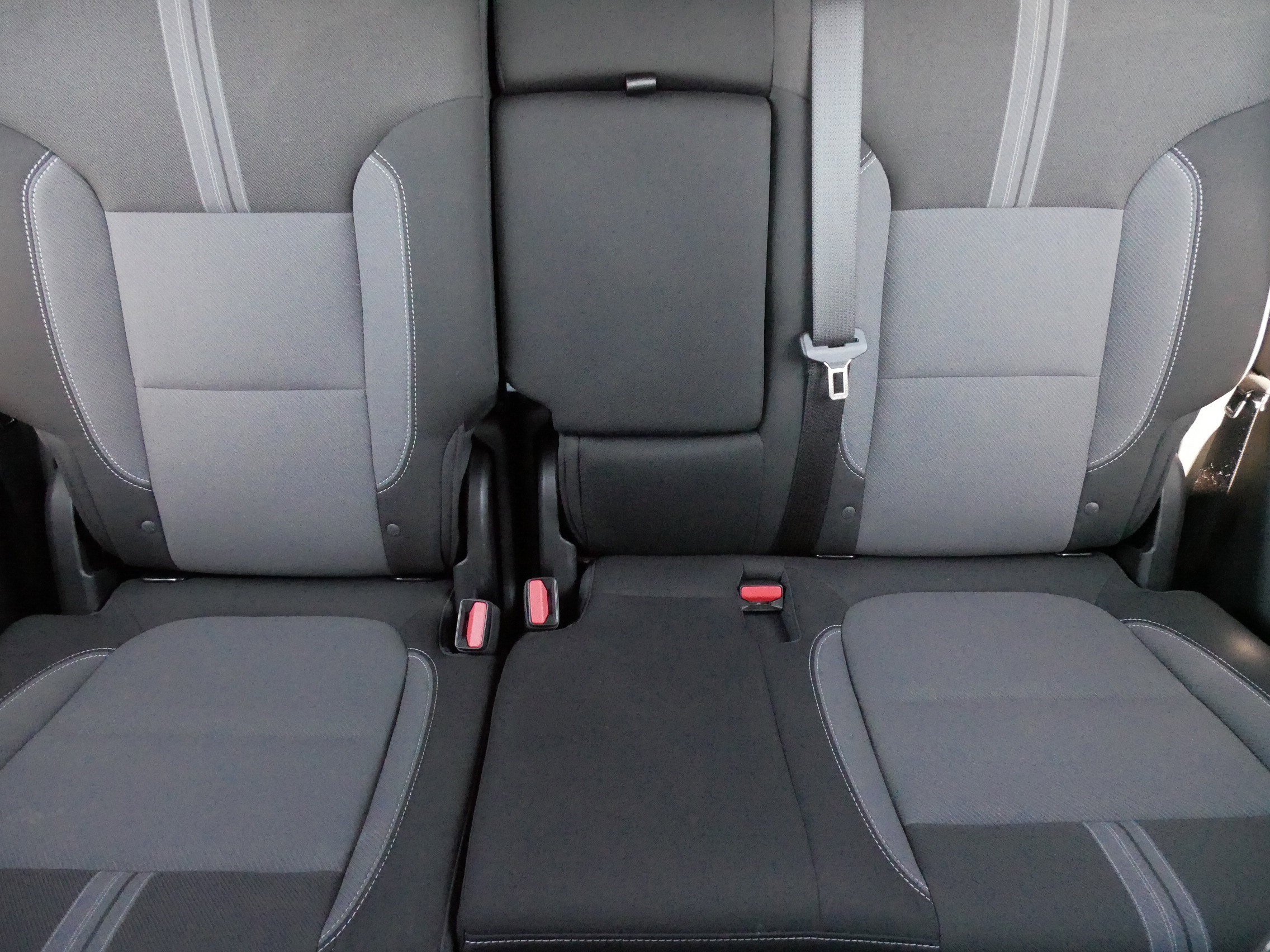 Used 2025 Chevrolet Blazer LT FWD image 13