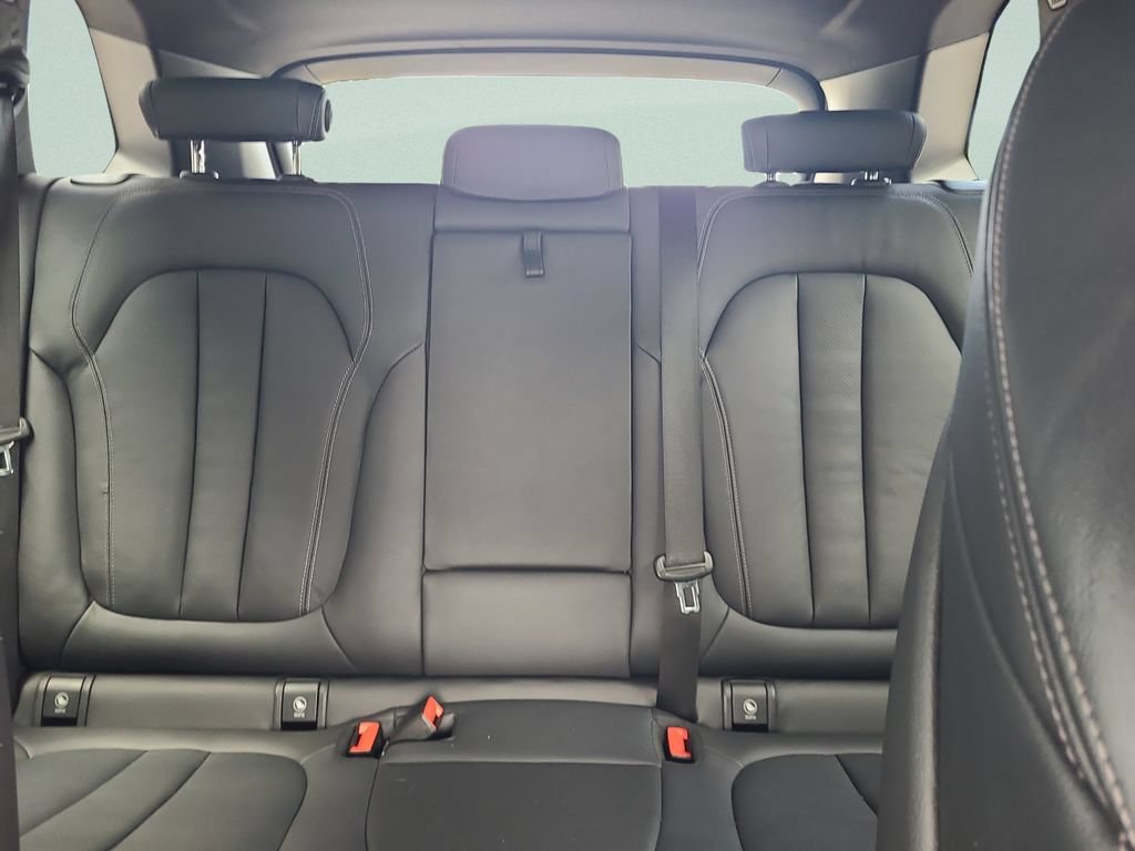 Used 2022 BMW X5 sDrive40i w/ Premium Package RWD image 16