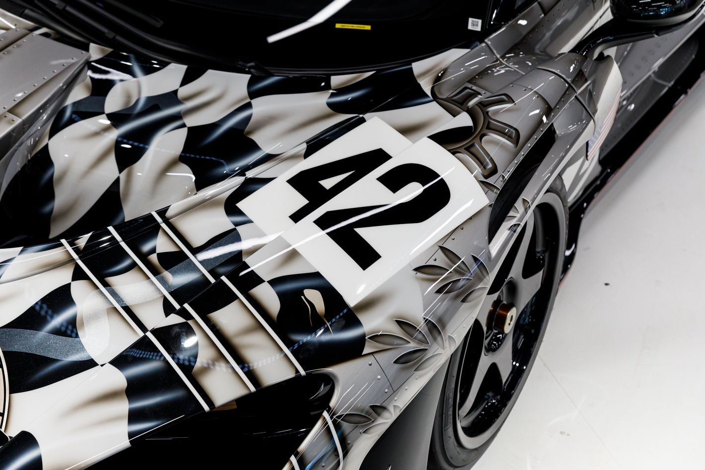 Used 2020 McLaren Senna RWD image 50