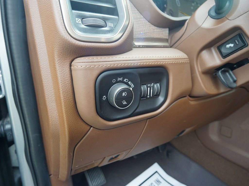 Used 2023 RAM 3500 Limited AWD/4WD image 24