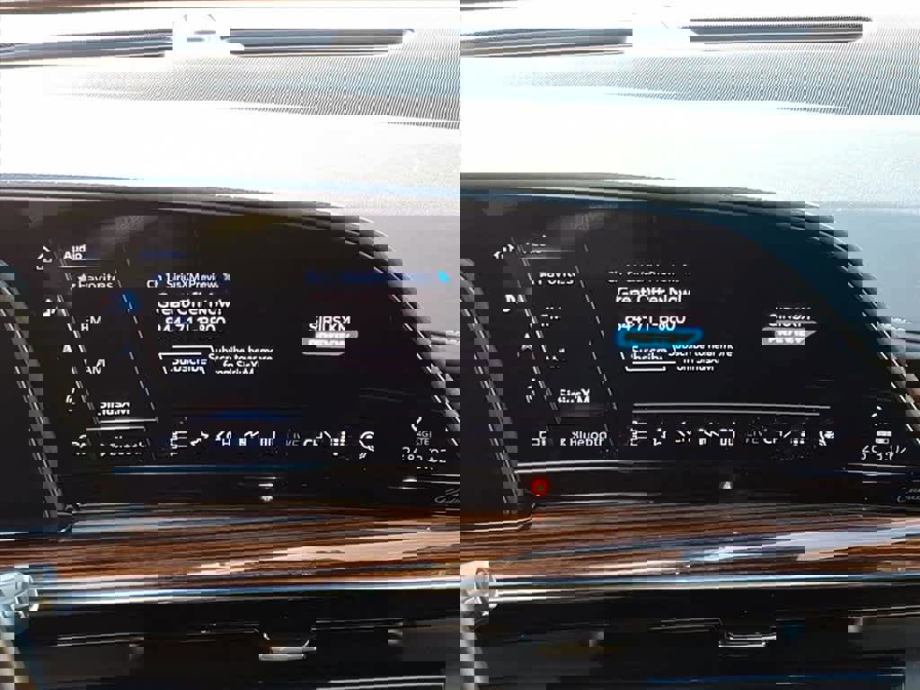 Used 2021 Cadillac Escalade Luxury image 8