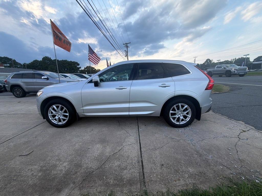 Used 2018 Volvo XC60 T5 Momentum w/ Vision Package AWD/4WD image 14