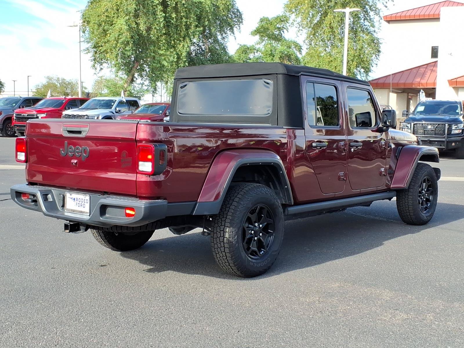 Used 2022 Jeep Gladiator Sport AWD/4WD image 5