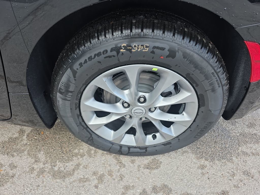 New 2026 Chrysler Pacifica Limited image 12