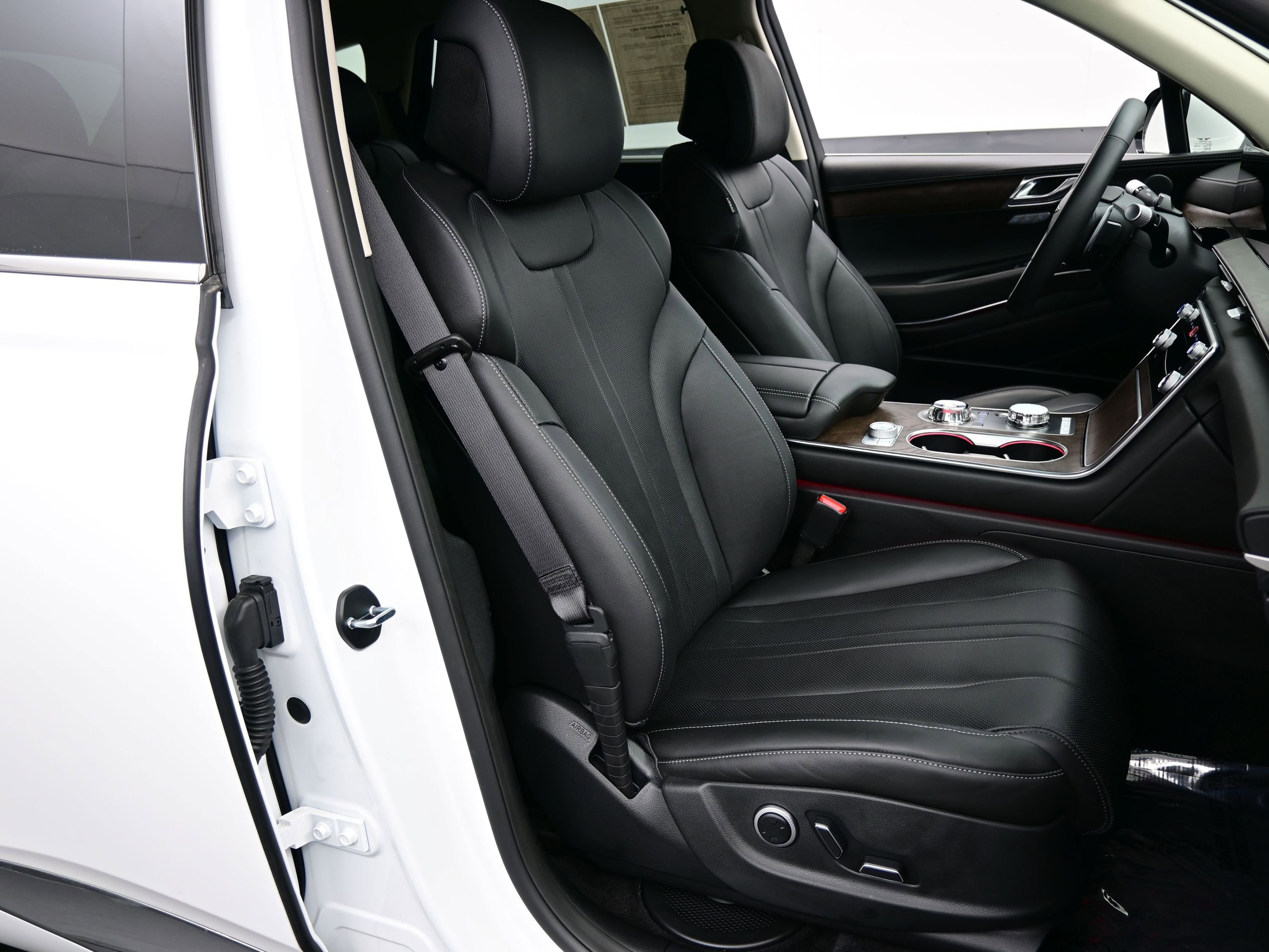 Certified 2025 Genesis GV80 2.5T Advanced image 15