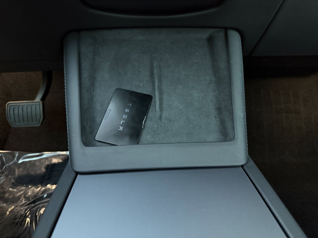 Used 2025 Tesla Model 3 image 32