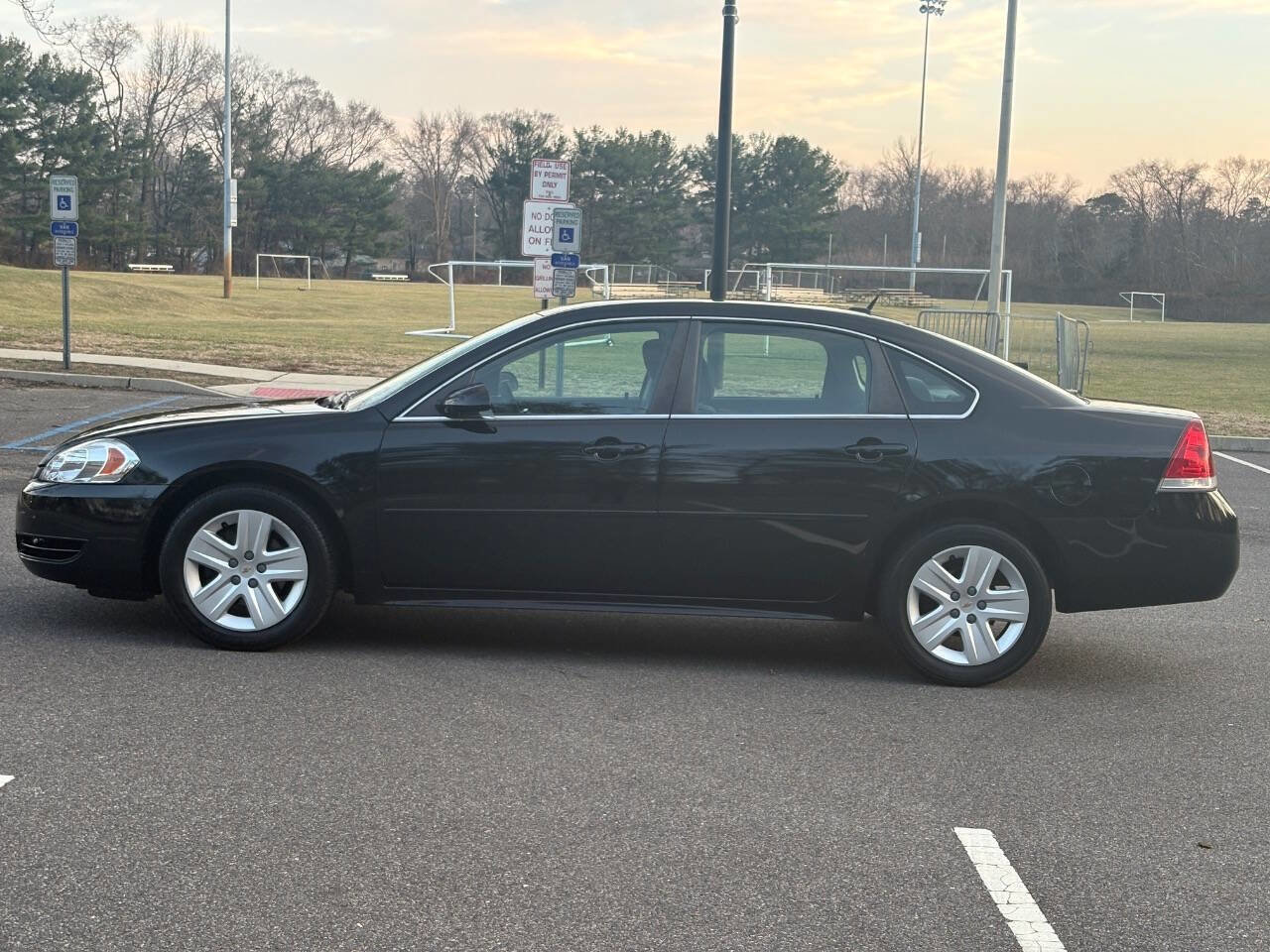Used 2010 Chevrolet Impala LS FWD image 9