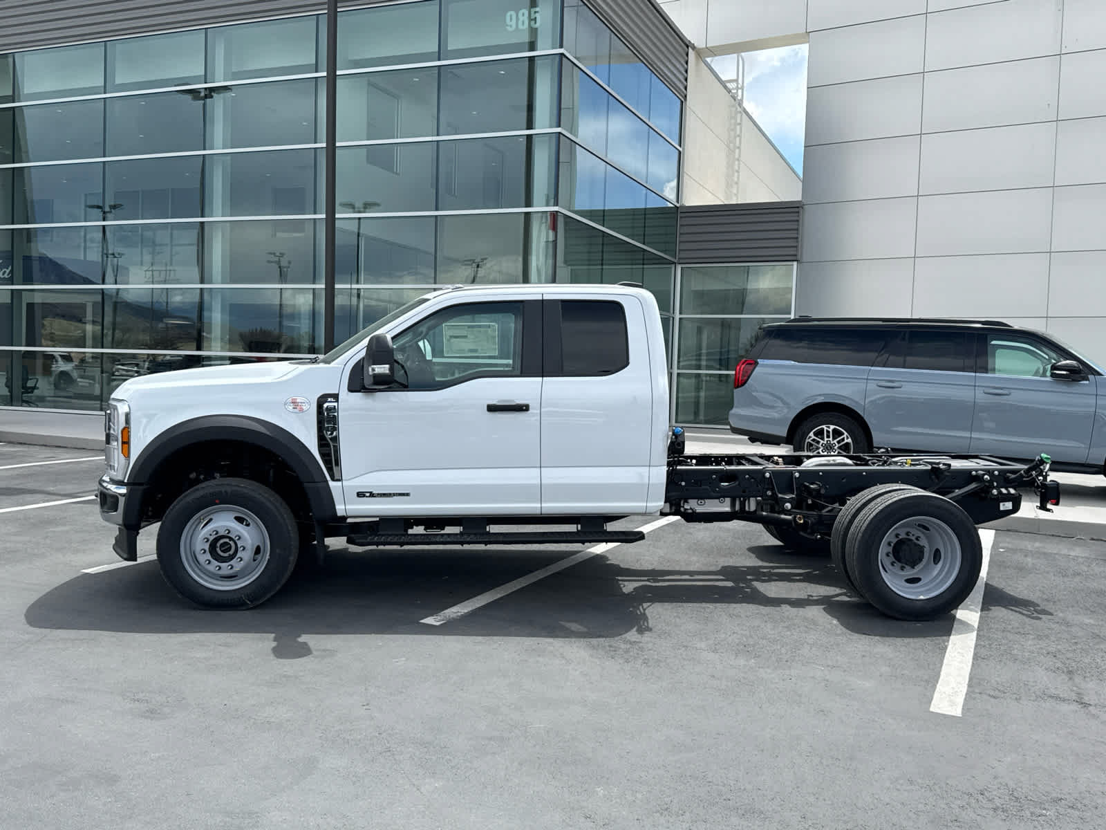 New 2026 Ford F550 4x4 SuperCab Super Duty w/ XL Chrome Package image 12