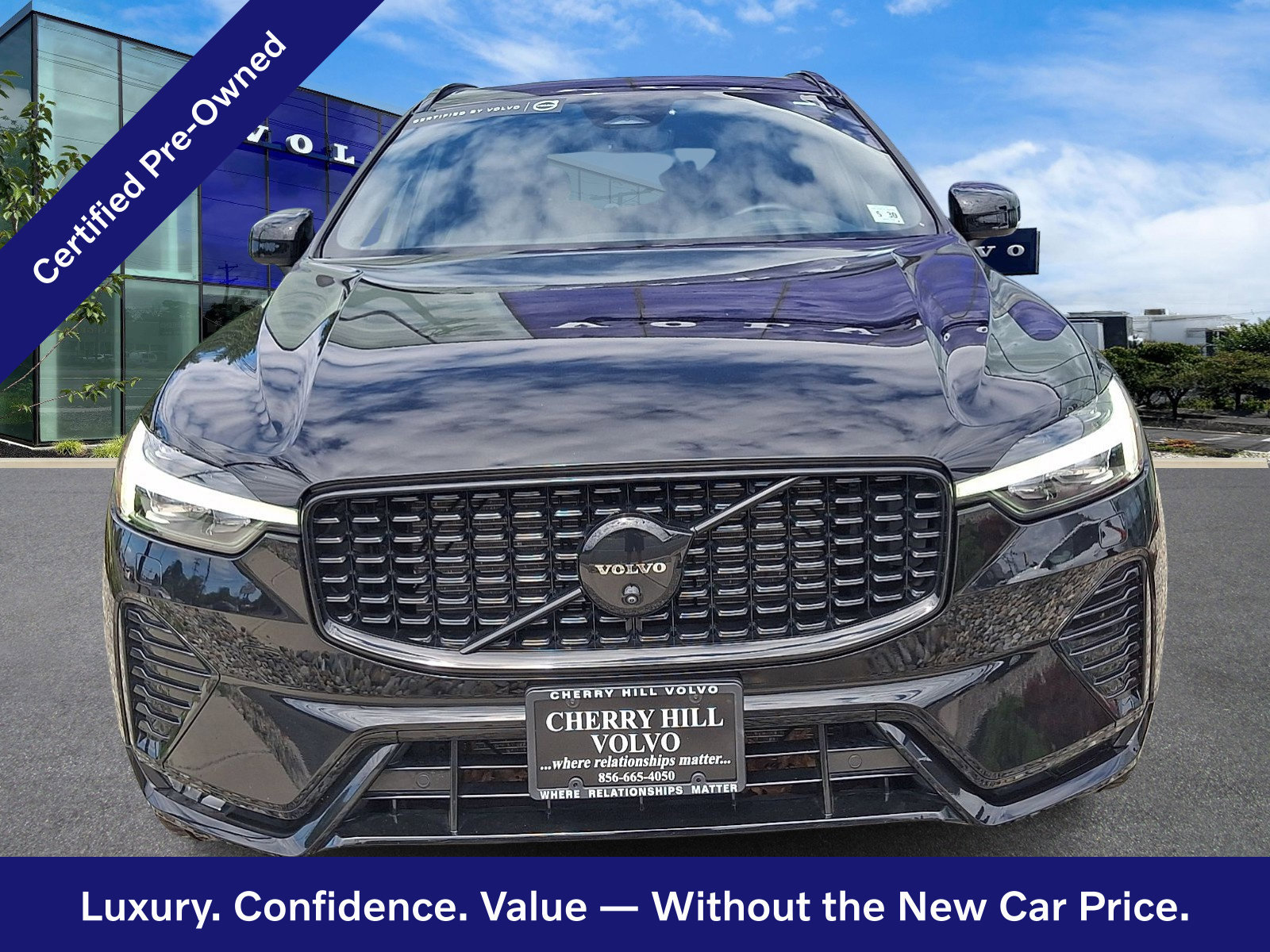 Certified 2025 Volvo XC60 B5 Ultra AWD/4WD image 2