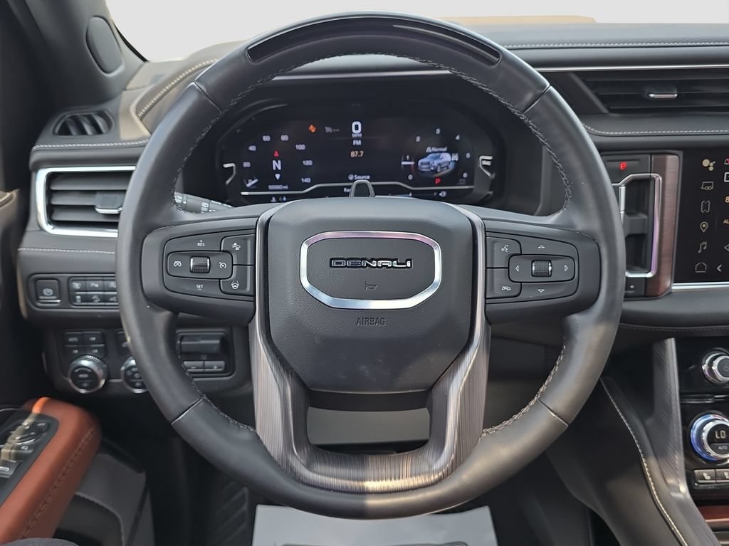 Used 2024 GMC Yukon Denali Ultimate AWD/4WD image 8