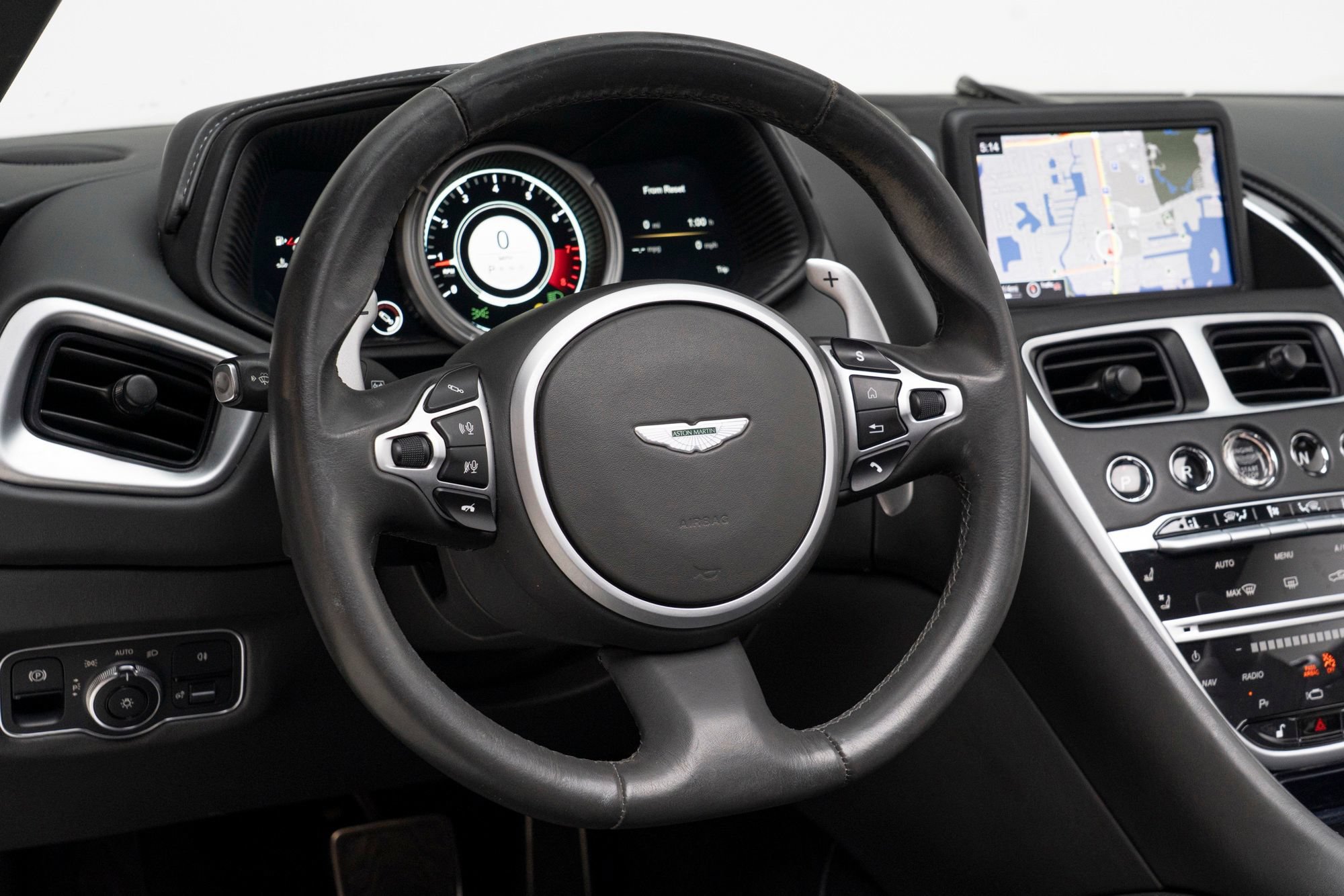 Used 2020 Aston Martin DB11 Volante RWD image 19
