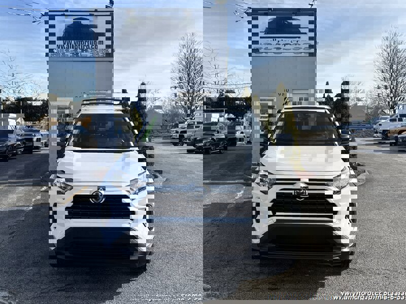 Used 2022 Toyota RAV4 LE image 2