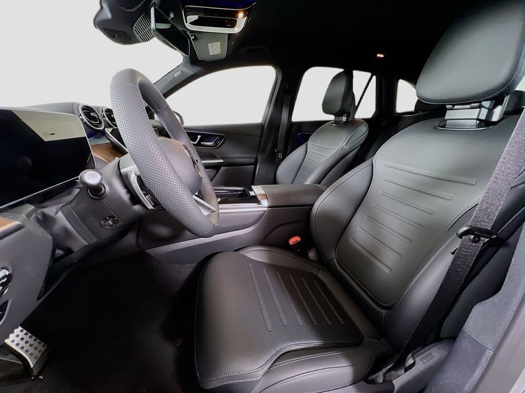 New 2025 Mercedes-Benz GLC 350e 4MATIC image 12