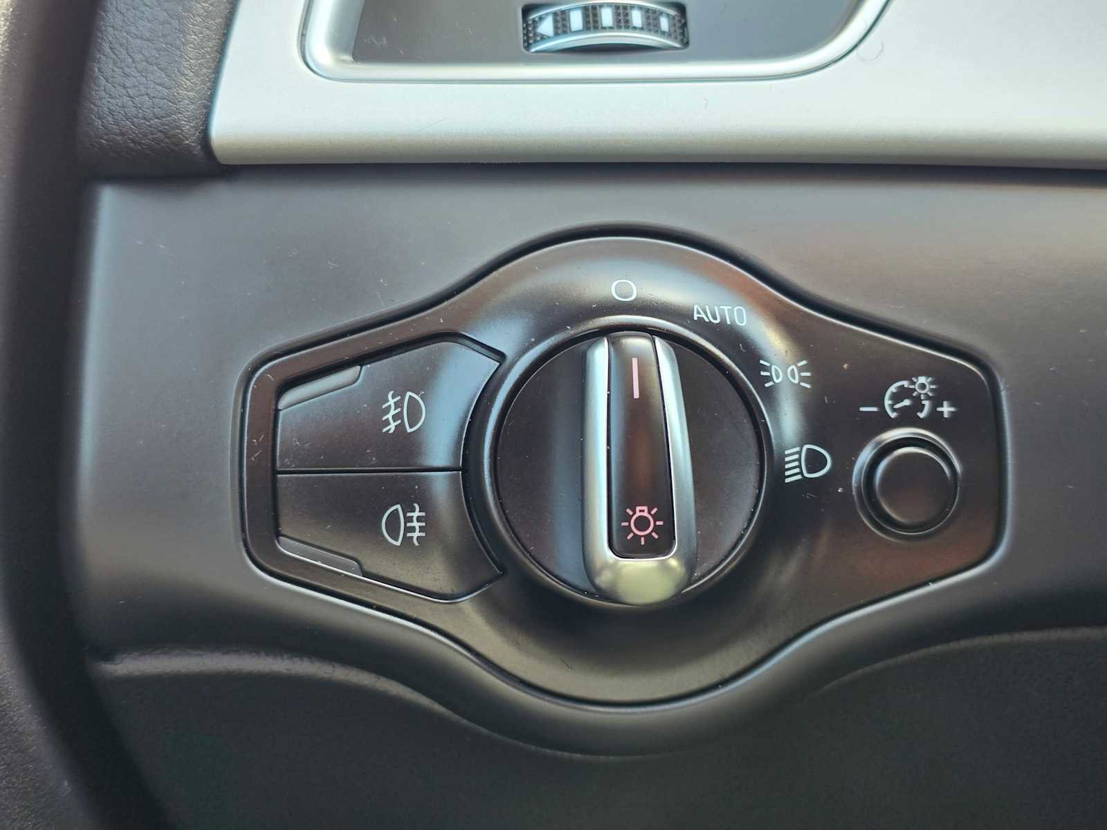 Used 2016 Audi A4 2.0T Premium AWD/4WD image 33