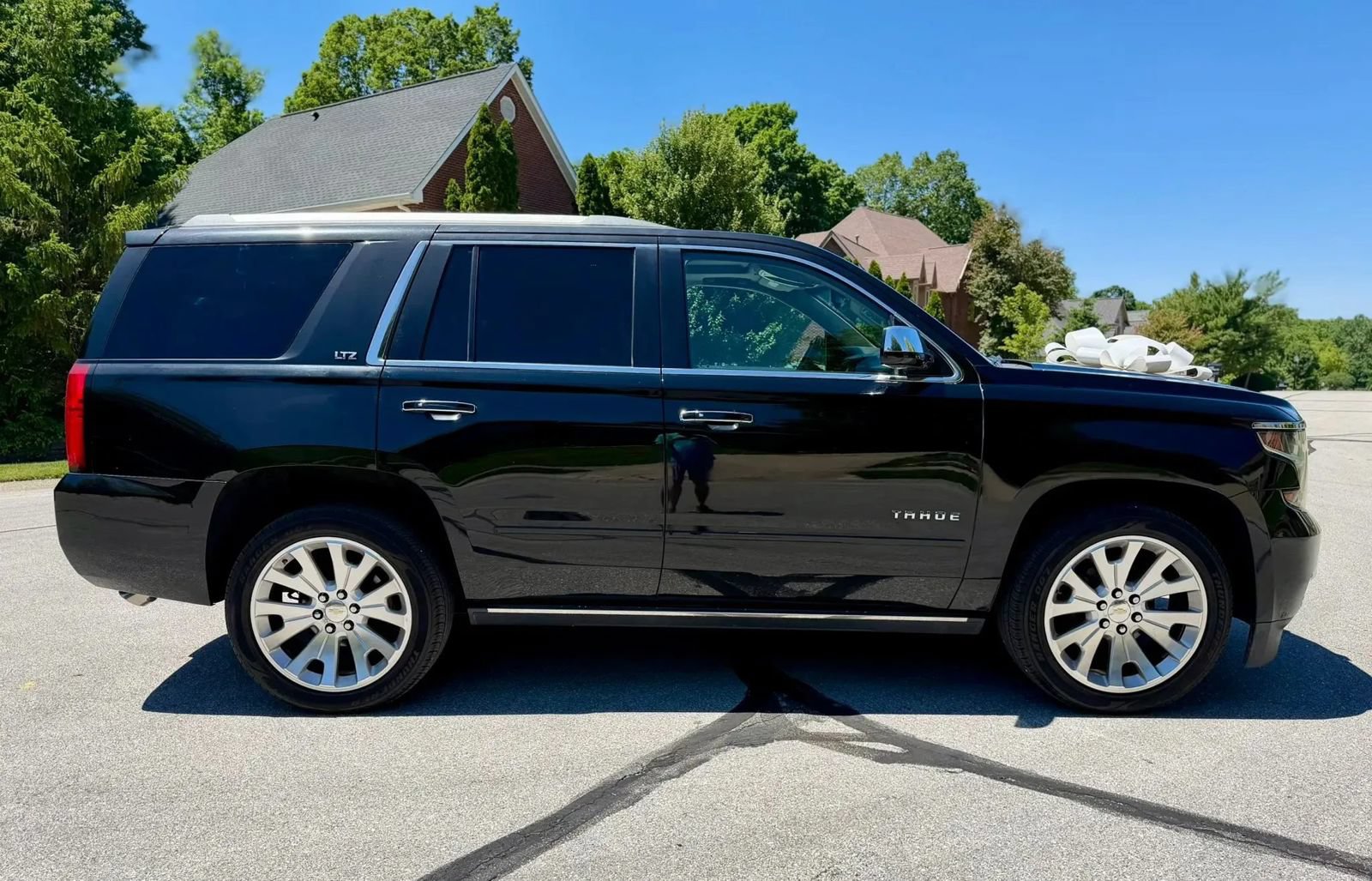 Used 2016 Chevrolet Tahoe LTZ AWD/4WD image 4