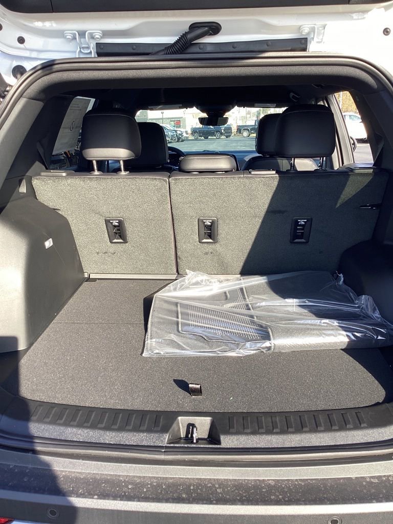 New 2026 Chevrolet Equinox LT w/ Convenience Package II image 35