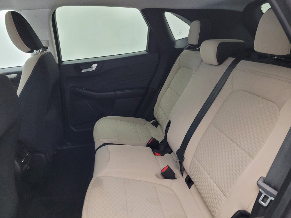 Used 2021 Ford Escape SE FWD image 18